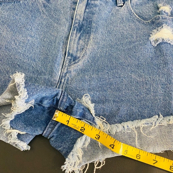 Show Me Your MuMu Arizona Jean Shorts High Waisted Distressed Like New - Picture 10 of 13